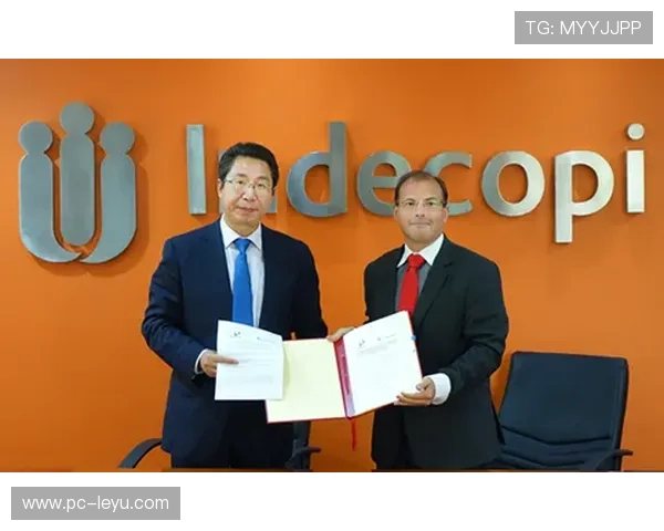 欧塞尔董事会主席周云杰到访梅州五华,考察当地足球青训 欧塞尔董事会主席周云杰到访梅州五华,考察当地足球青训